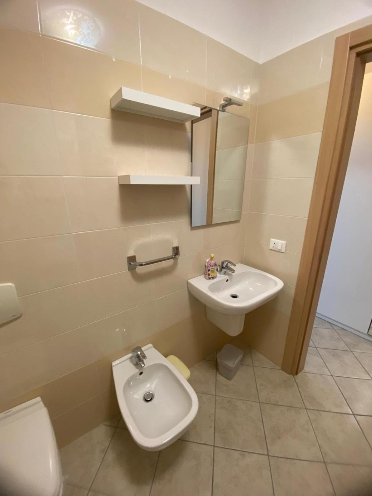 Alma Apartment Sirmione Pokoj fotografie